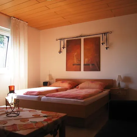 Haus Witten Hoehen 게스트하우스 3*